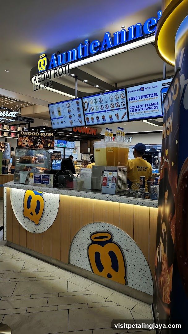 Auntie Anne's and Kedai Roti Counter