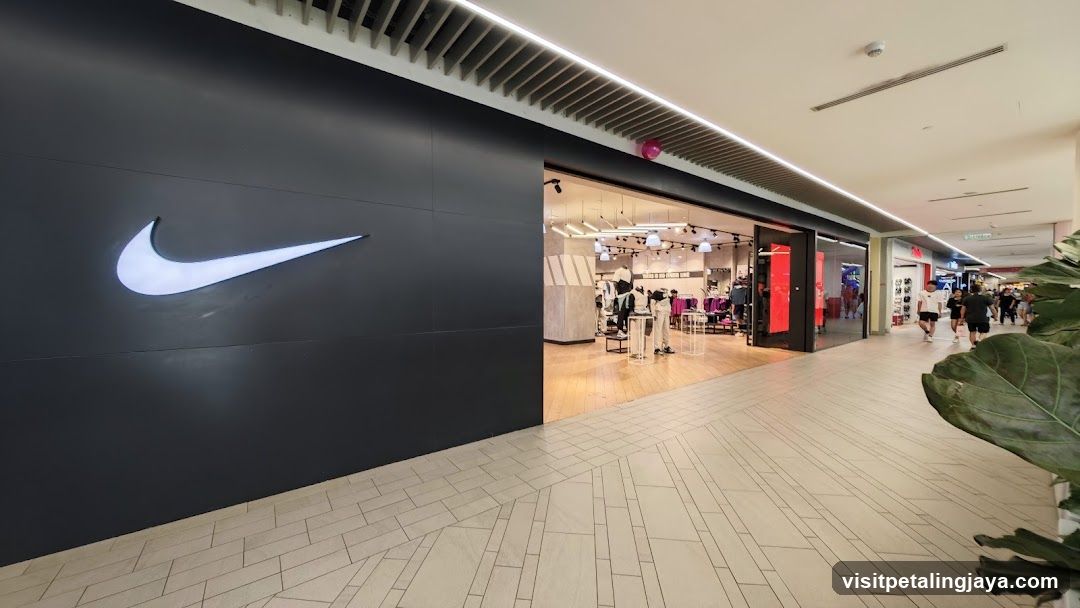 Nike - 1 Utama