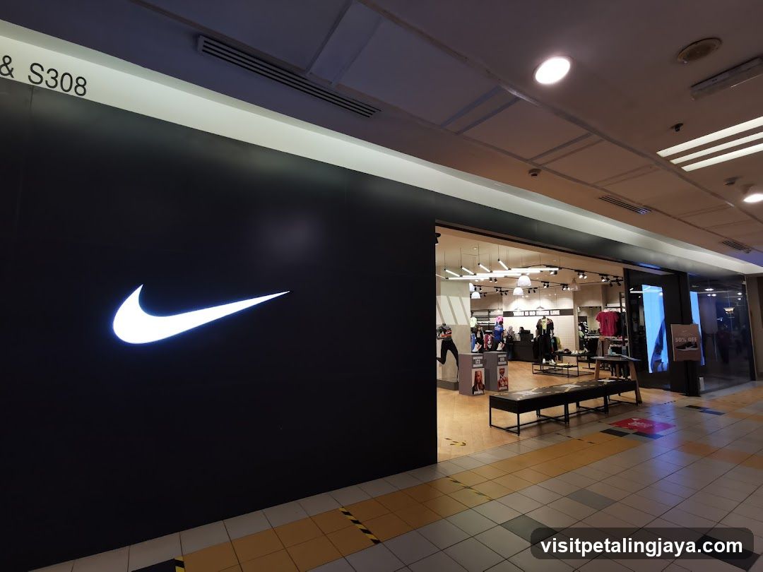 Nike - 1 Utama