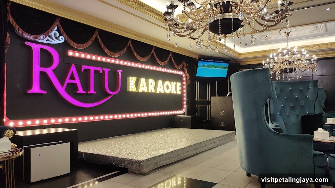 Ratu Karaoke Interior