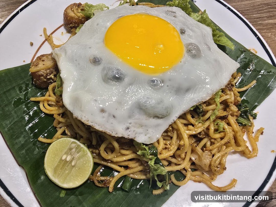 Noodles with Fried Egg