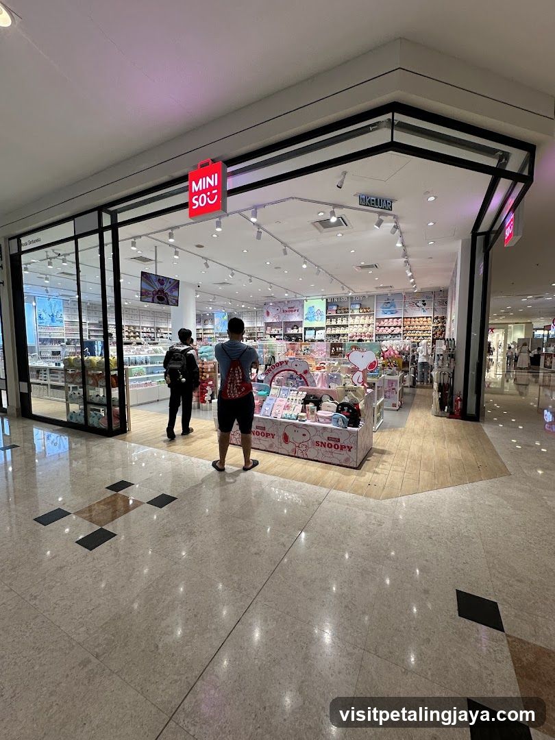 Miniso @ The Curve
