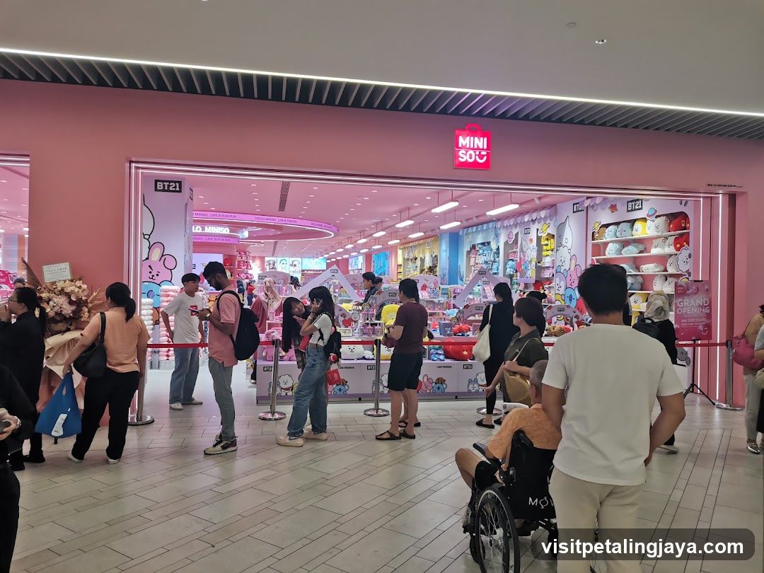 Miniso @ The Curve