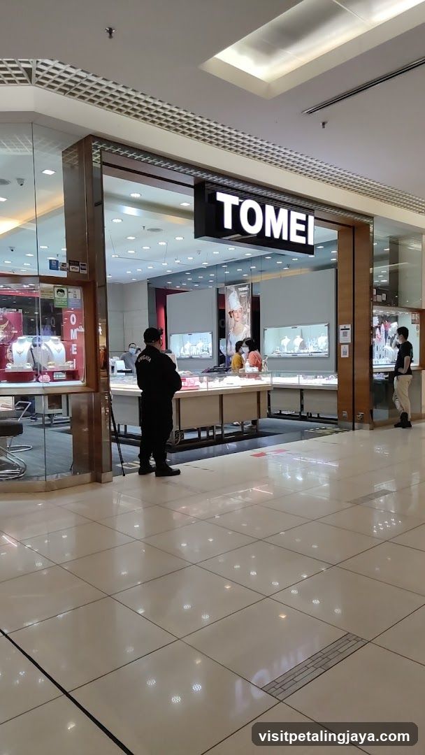TOMEI Store Interior