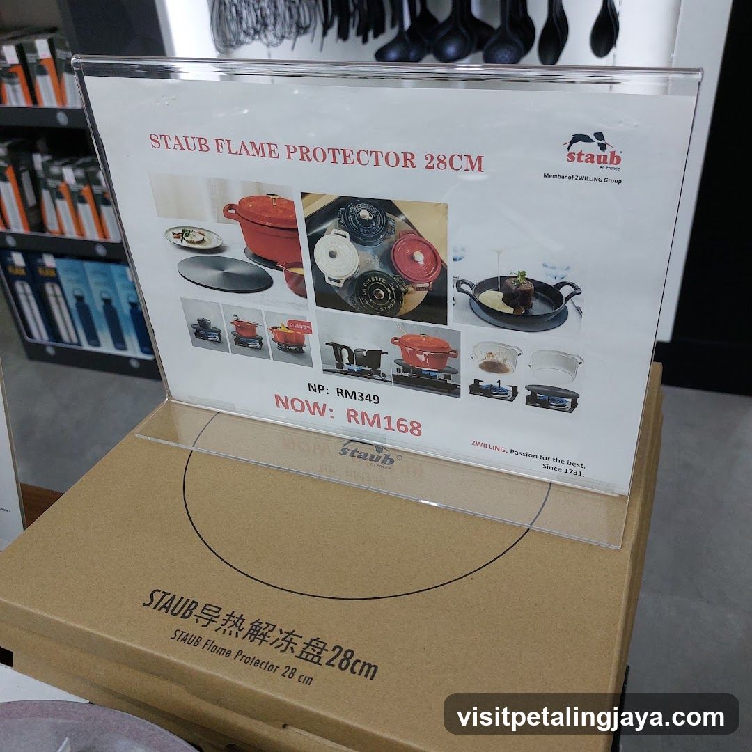 Staub Flame Protector Display