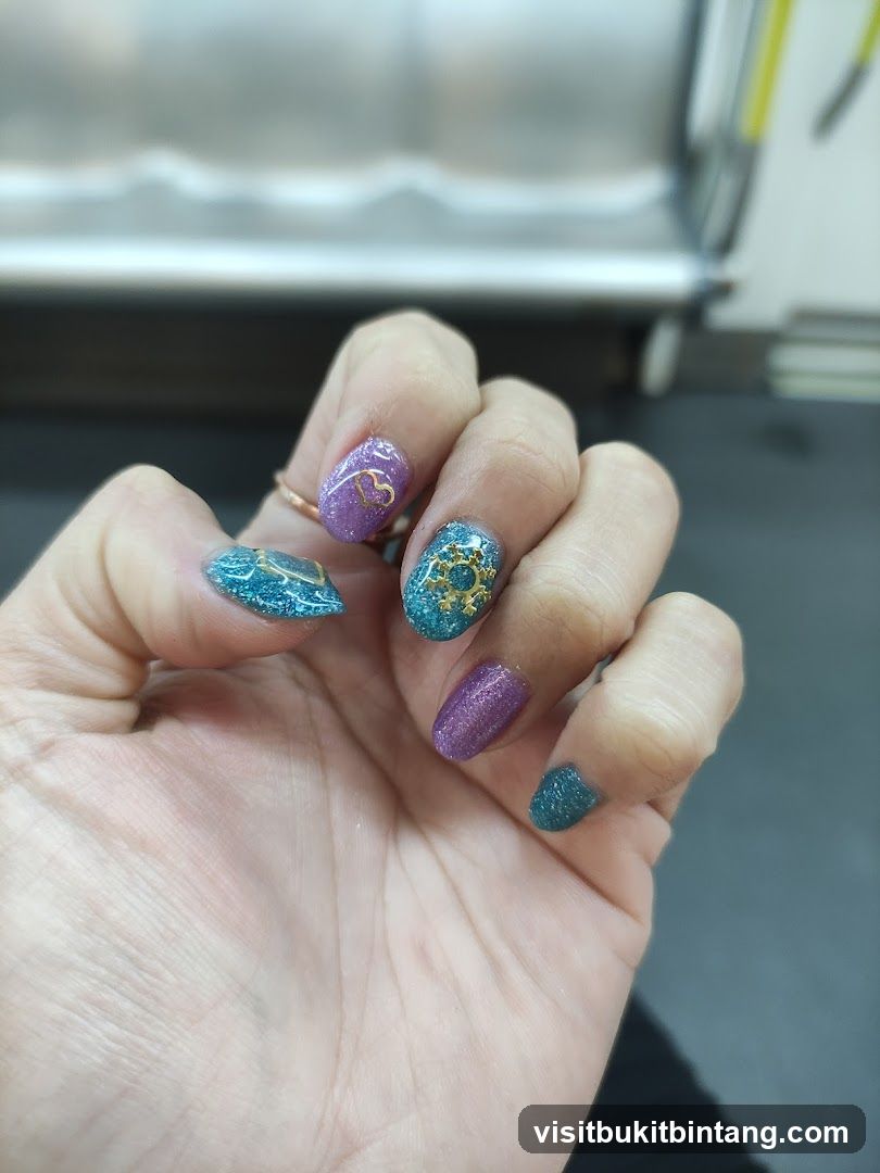 Sparkling Nails