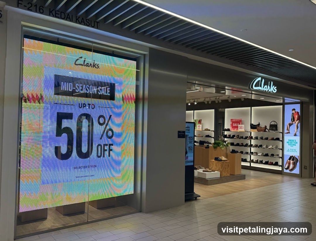 Clarks @ One Utama