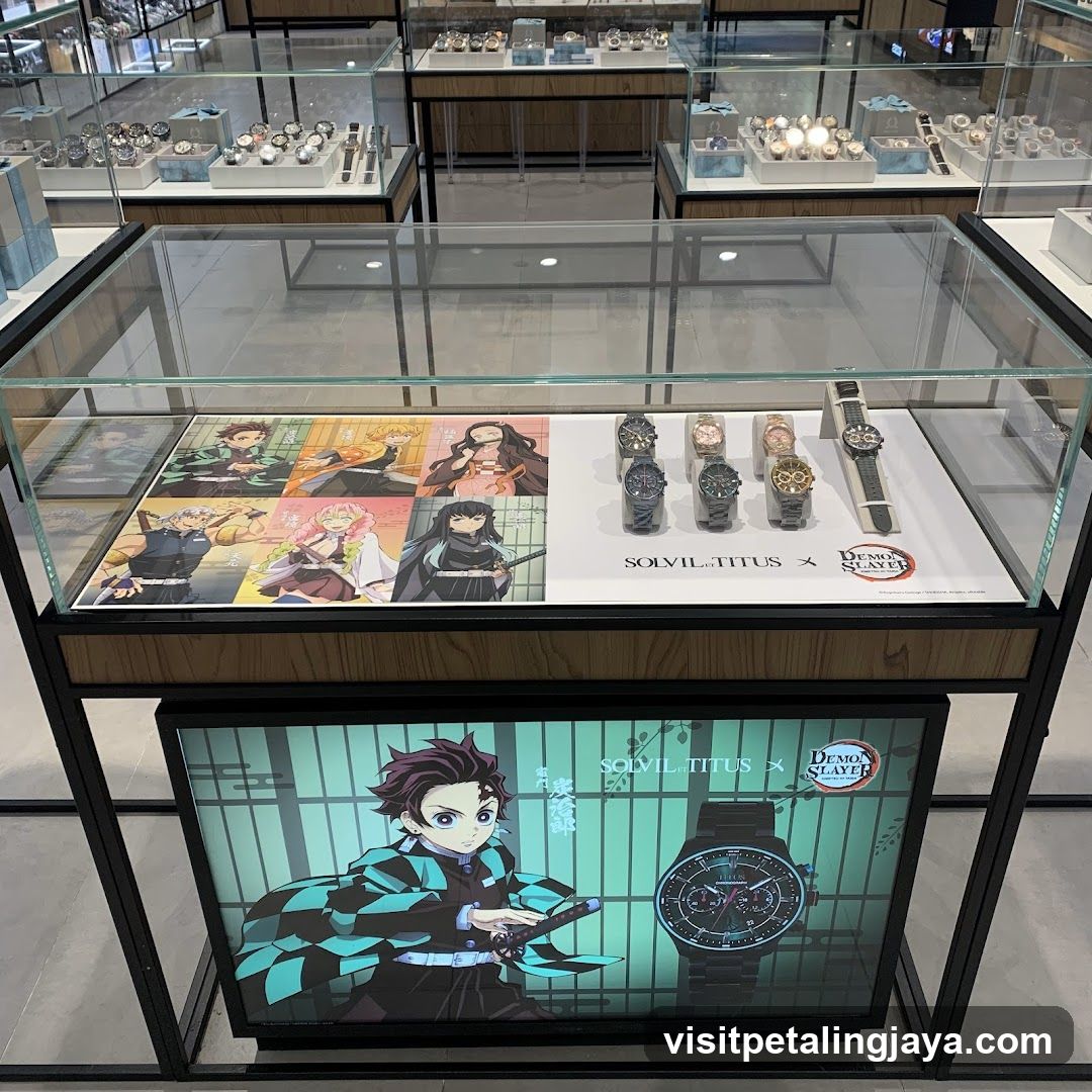 Demon Slayer x Solvilitus Watch Display