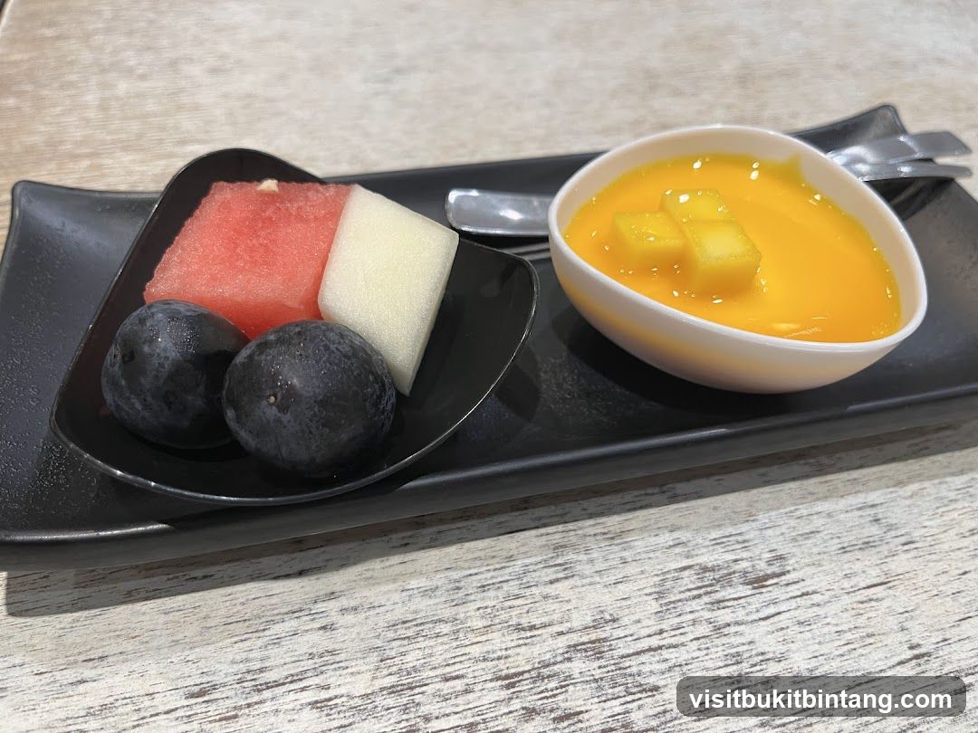 Fruit Platter with Mango Pudding