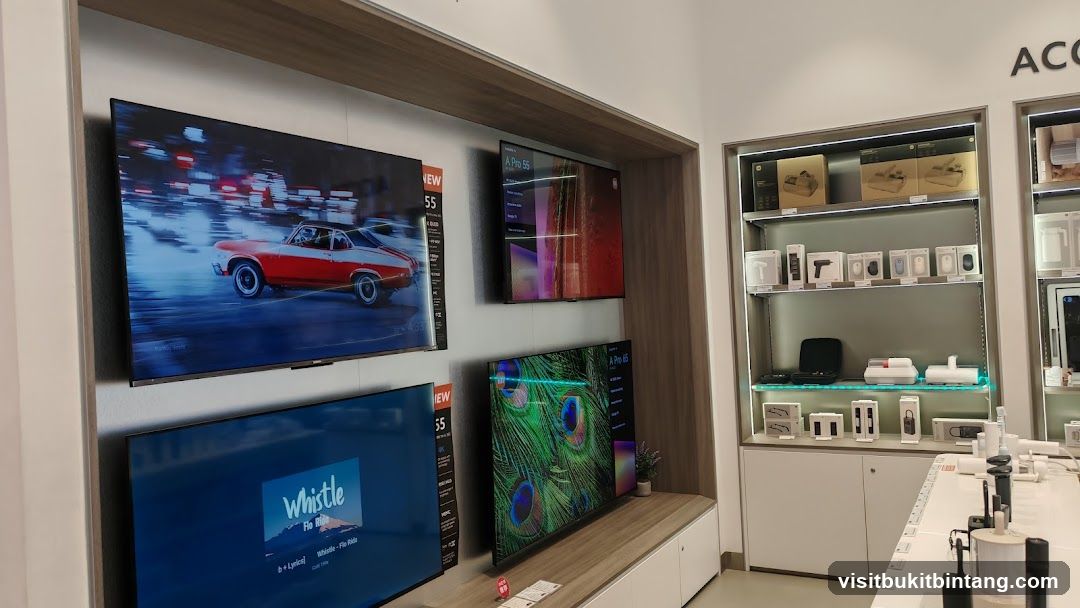 Electronics Store Display
