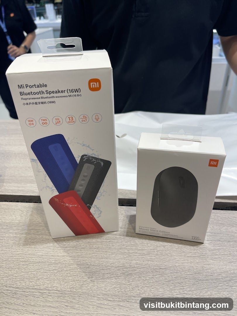Xiaomi Portable Bluetooth Speaker and Mouse