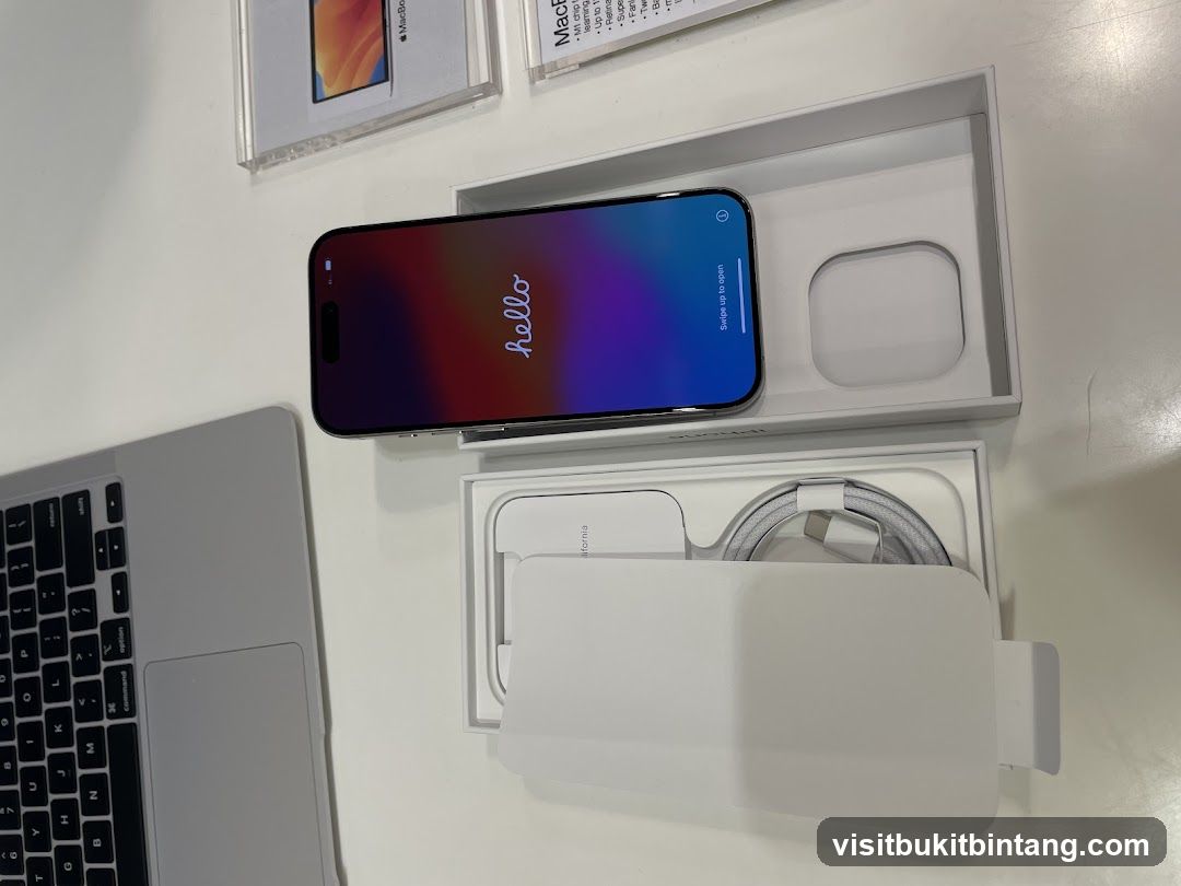 iPhone Unboxing