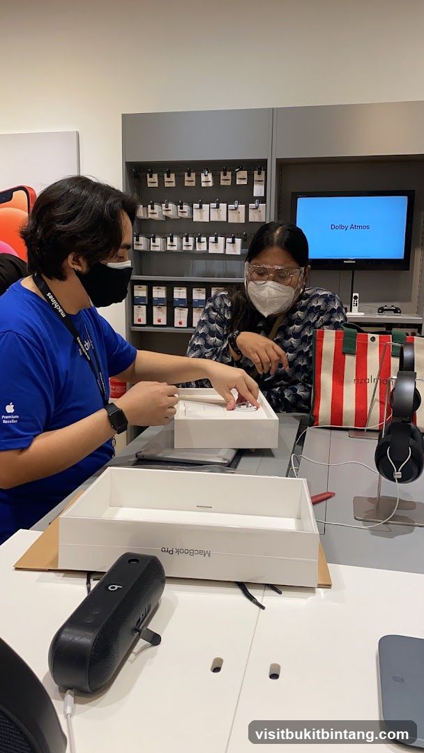 Unboxing a MacBook Pro