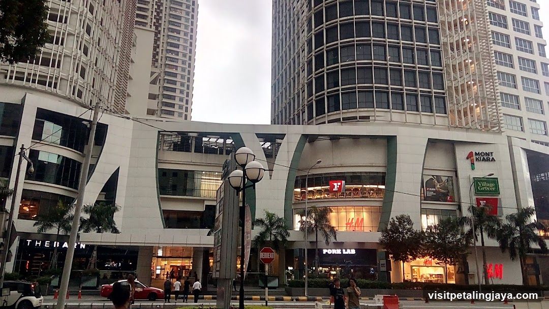 Shopping Center Exterior