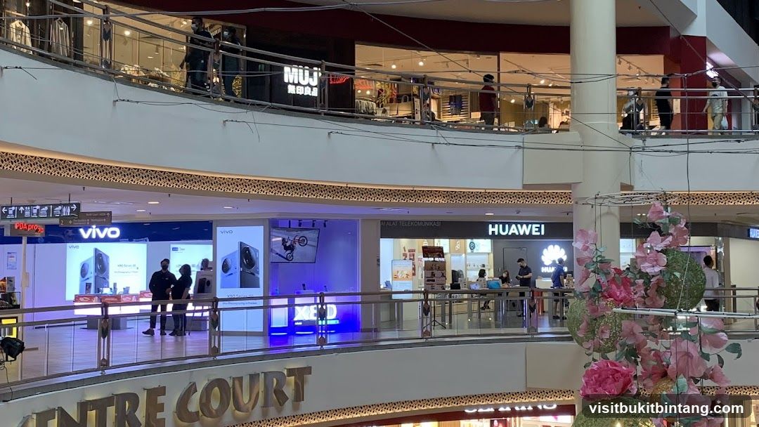 Quiksilver & Roxy @ Mid Valley Megamall
