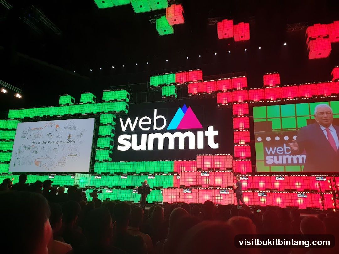 Web Summit Stage