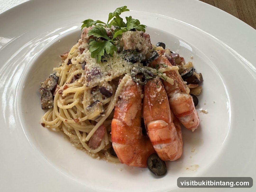 Spaghetti with Prawns and Eggplant