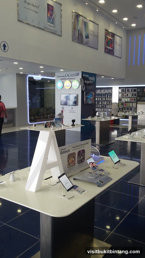 Samsung Galaxy Store Display