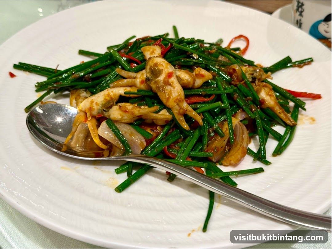 Stir-fried dish with seafood and greens