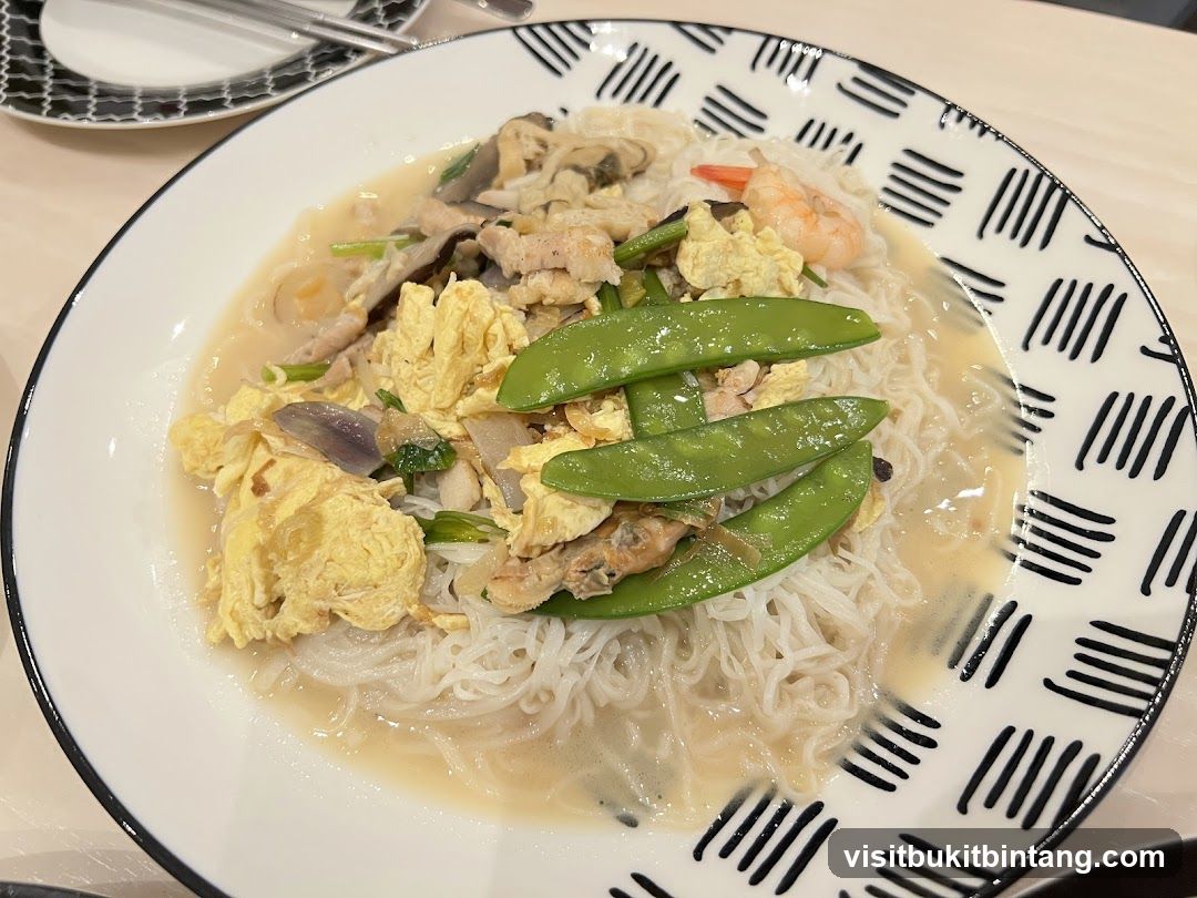 Seafood and Vegetable Noodles