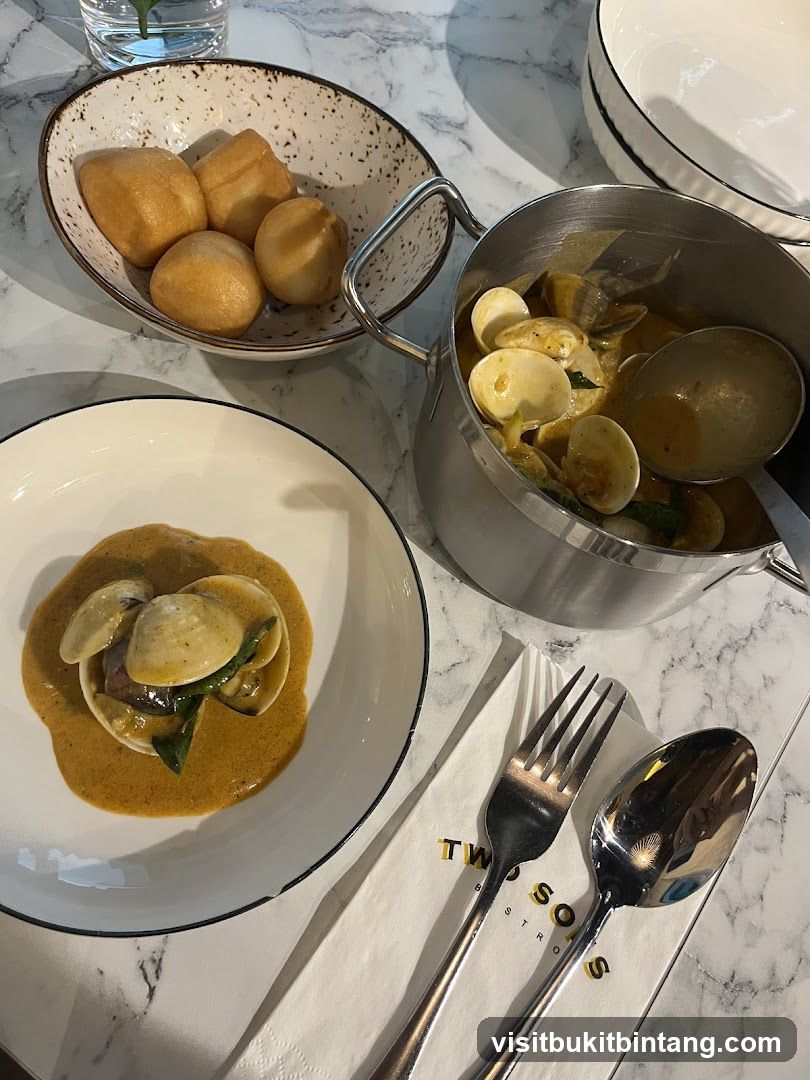 Clams and Fried Buns