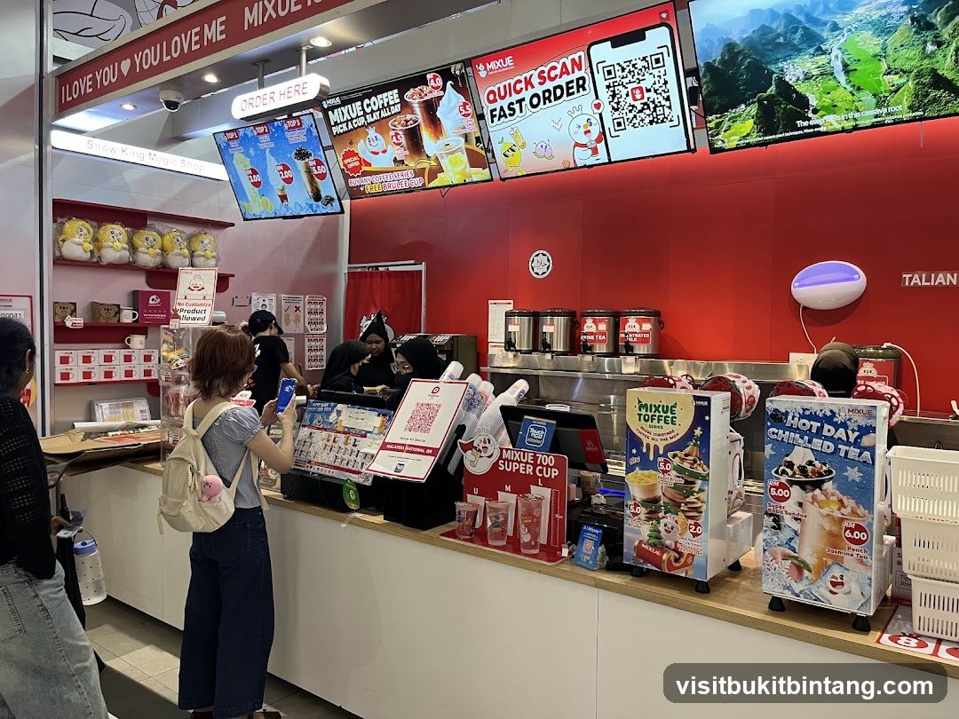 Mixue Store Counter