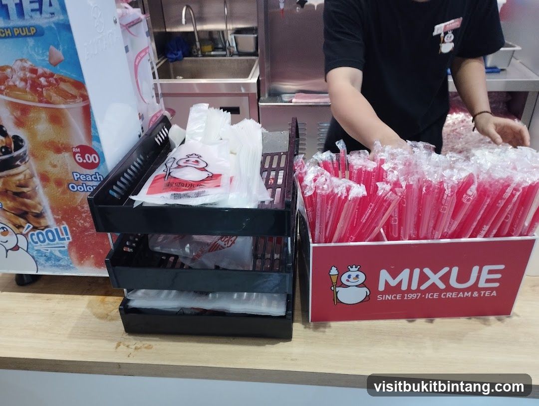 Mixue Ice Cream & Tea Counter
