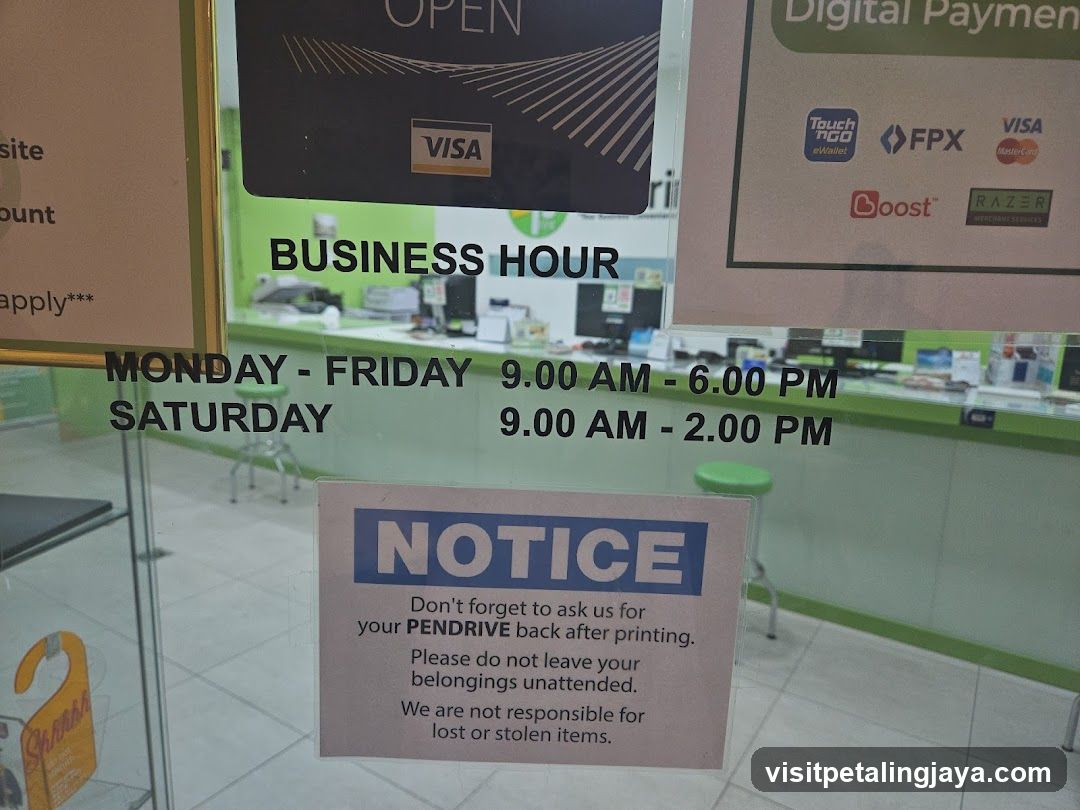 Store Notice and Hours Display