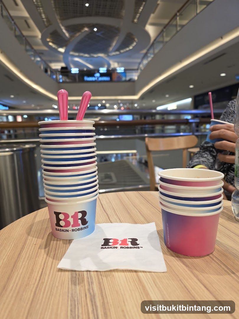 Baskin Robbins Cups and Napkin