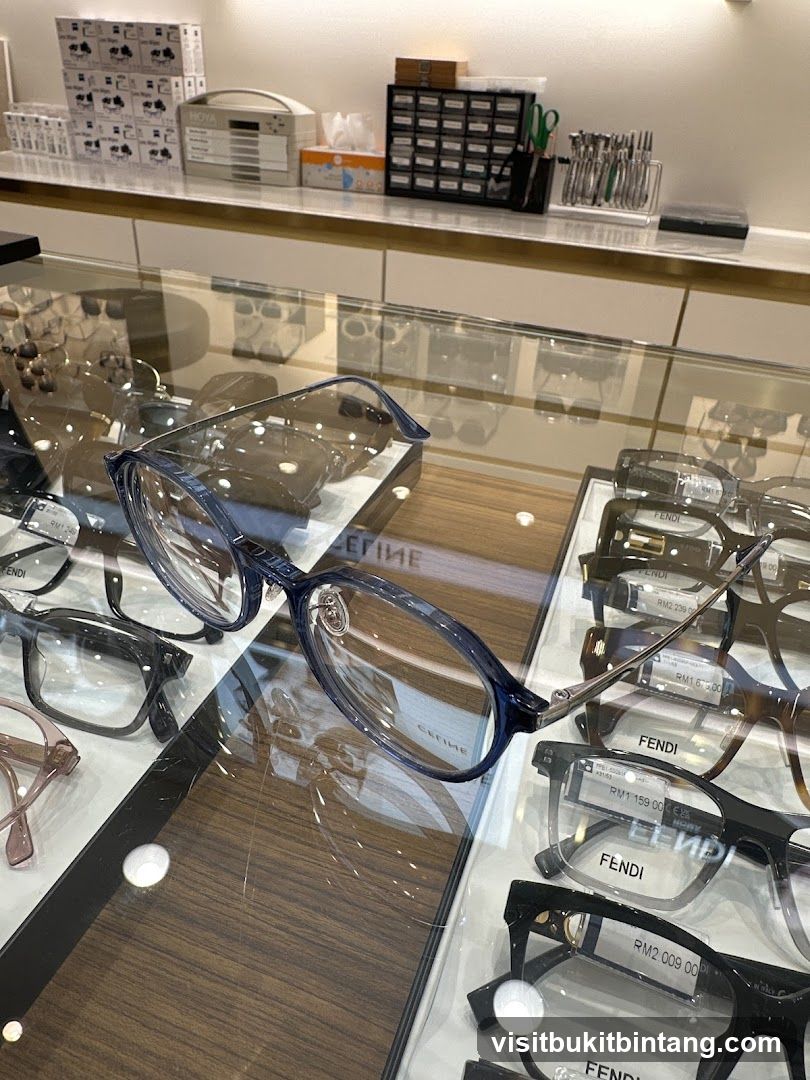 Eyeglasses Display