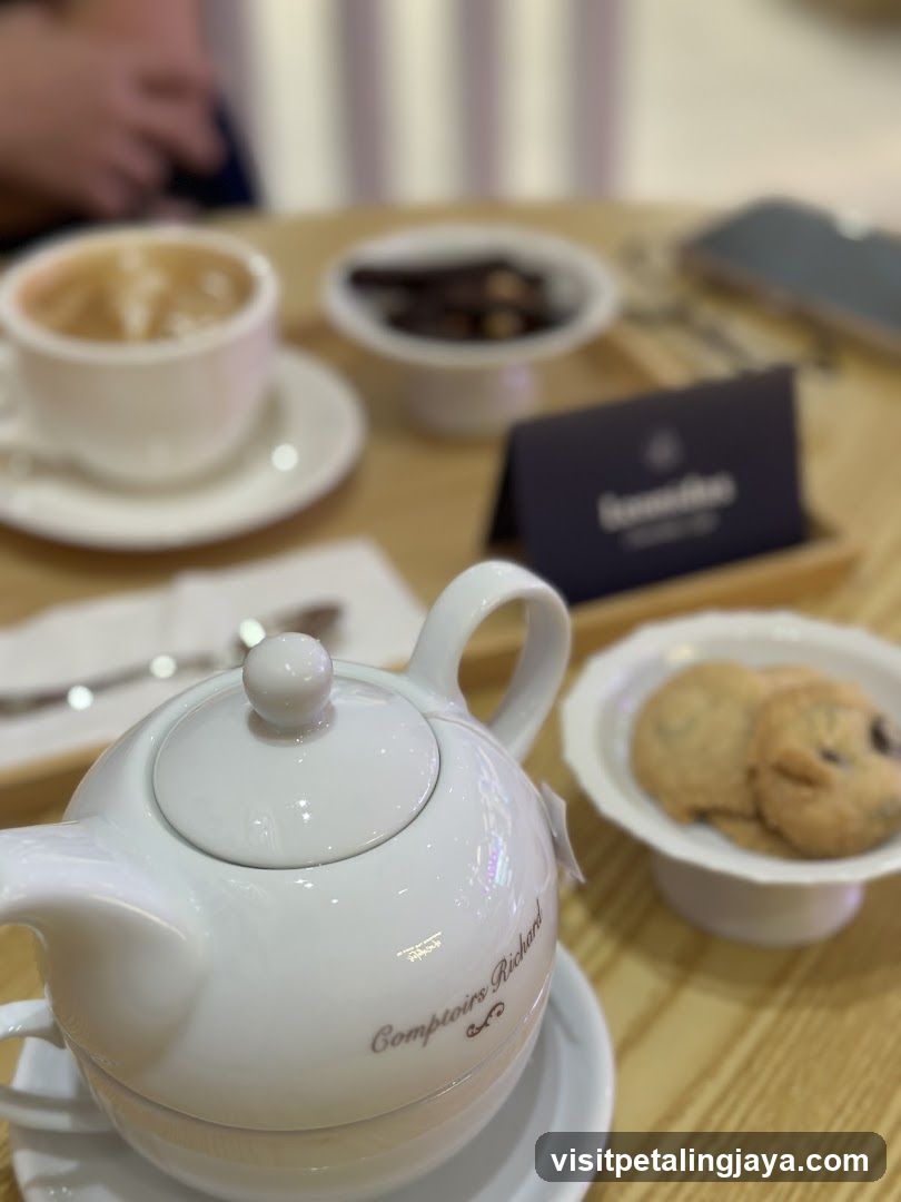 Tea and Coffee Set