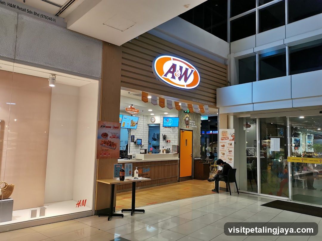 A&W Food Court Entrance