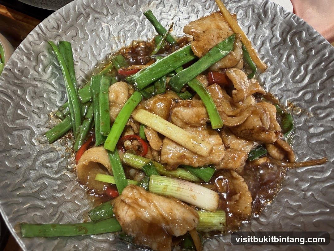 Stir-fried Pork with Scallions