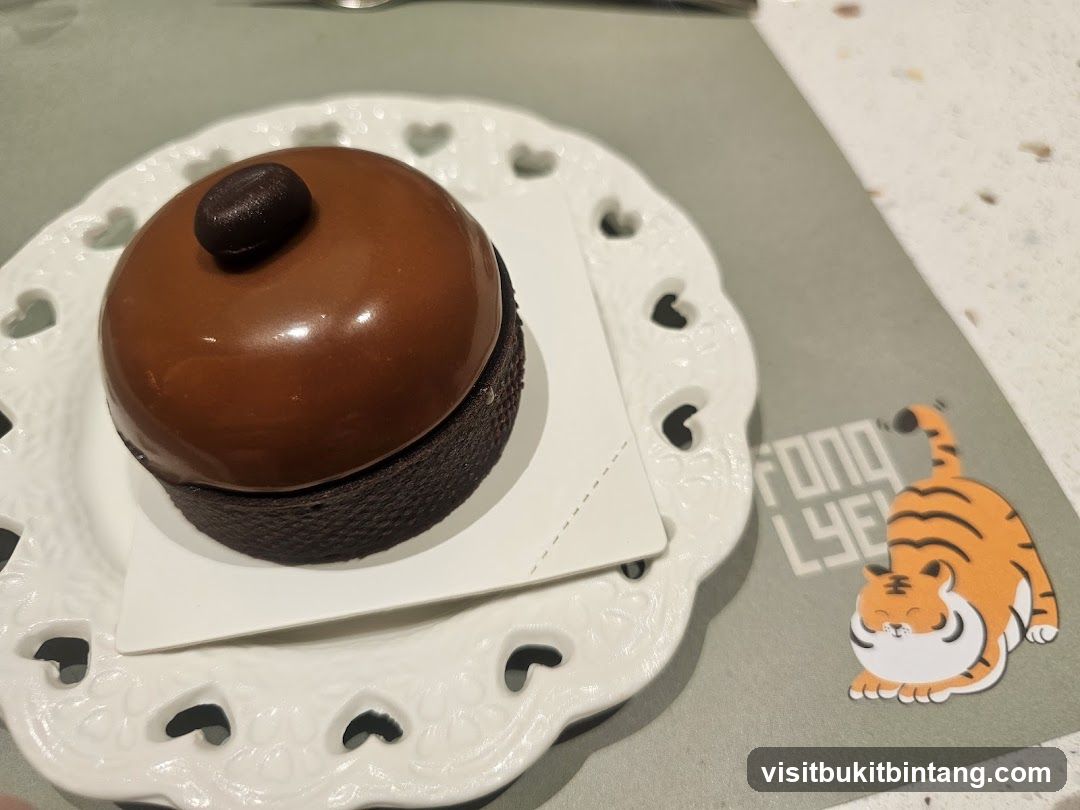 Chocolate Mousse Cake