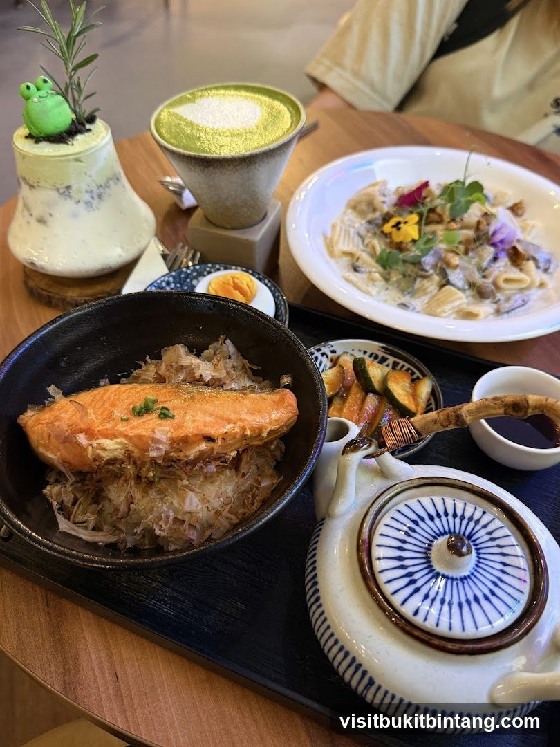 Salmon Donburi and Pasta