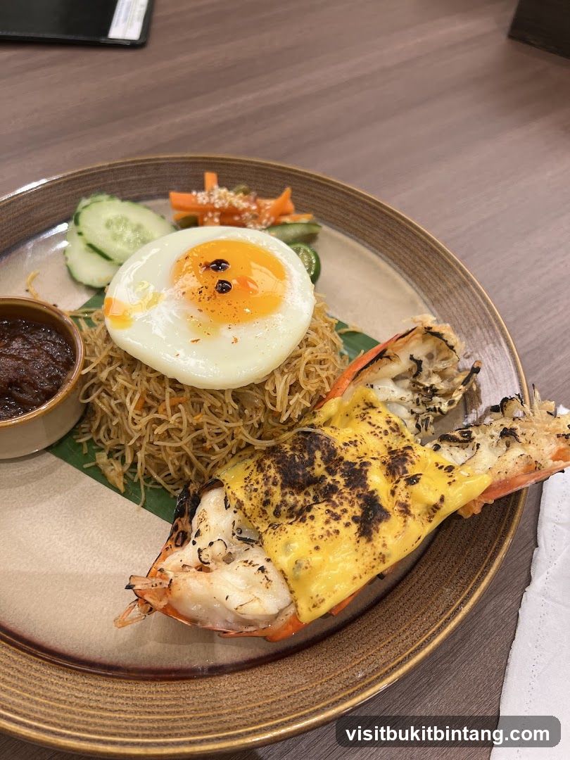 Fried Noodles with Lobster and Egg