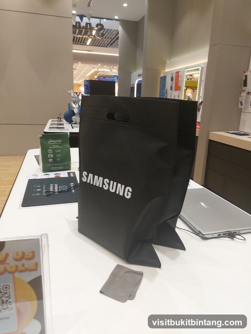 Samsung Experience Store @ THE EXCHANGE TRX