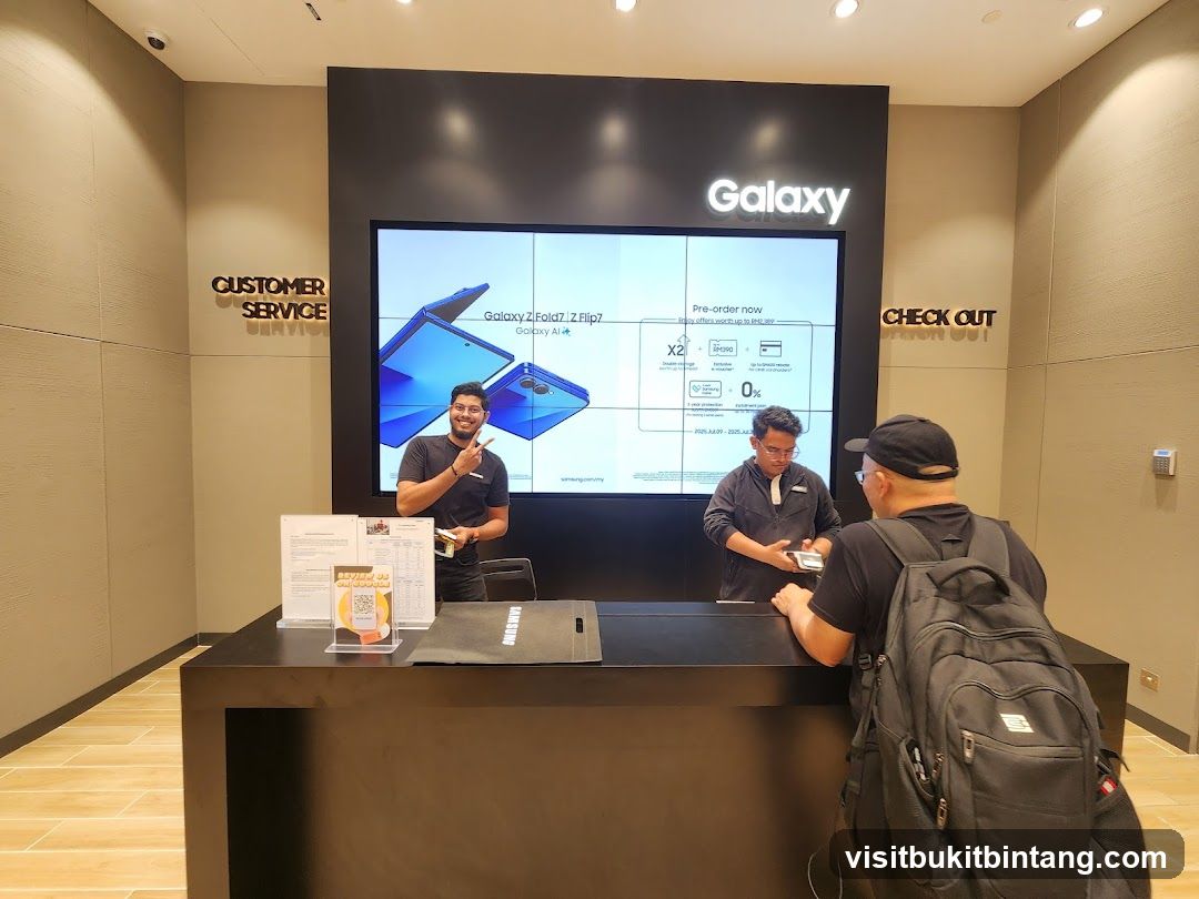 Samsung Experience Store @ THE EXCHANGE TRX