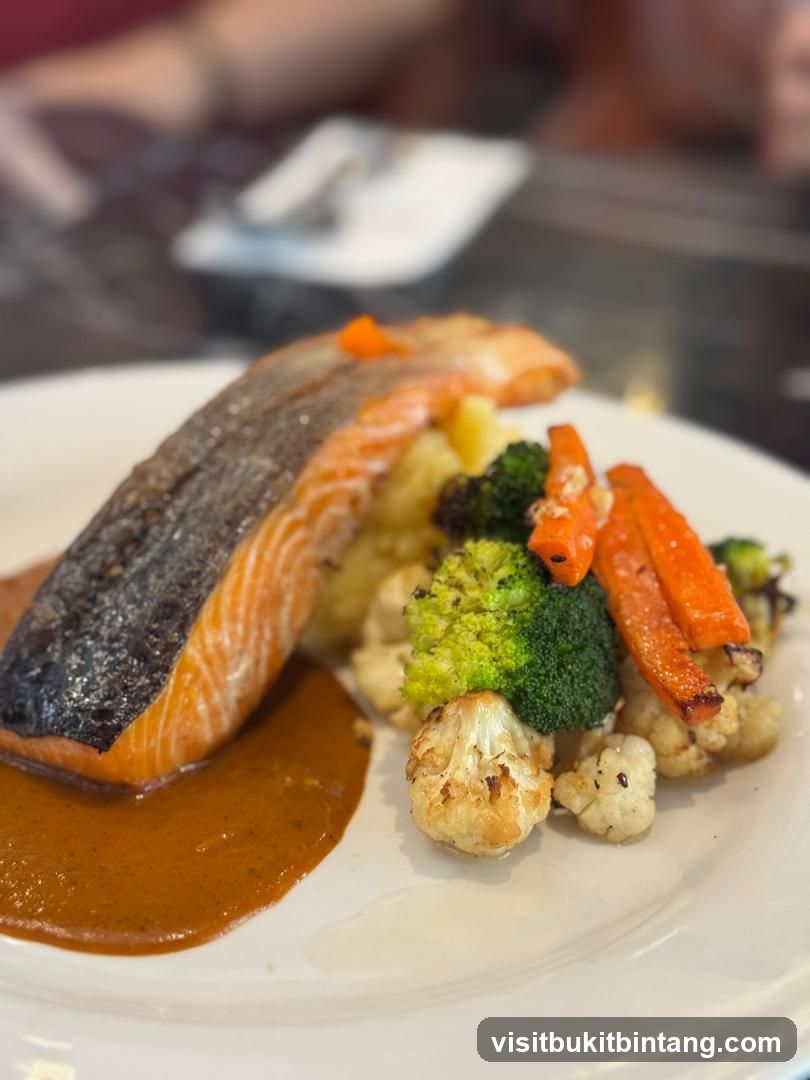 Salmon with Mashed Potatoes and Vegetables