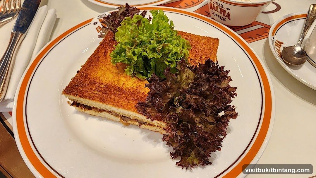 Toasted Sandwich with Salad