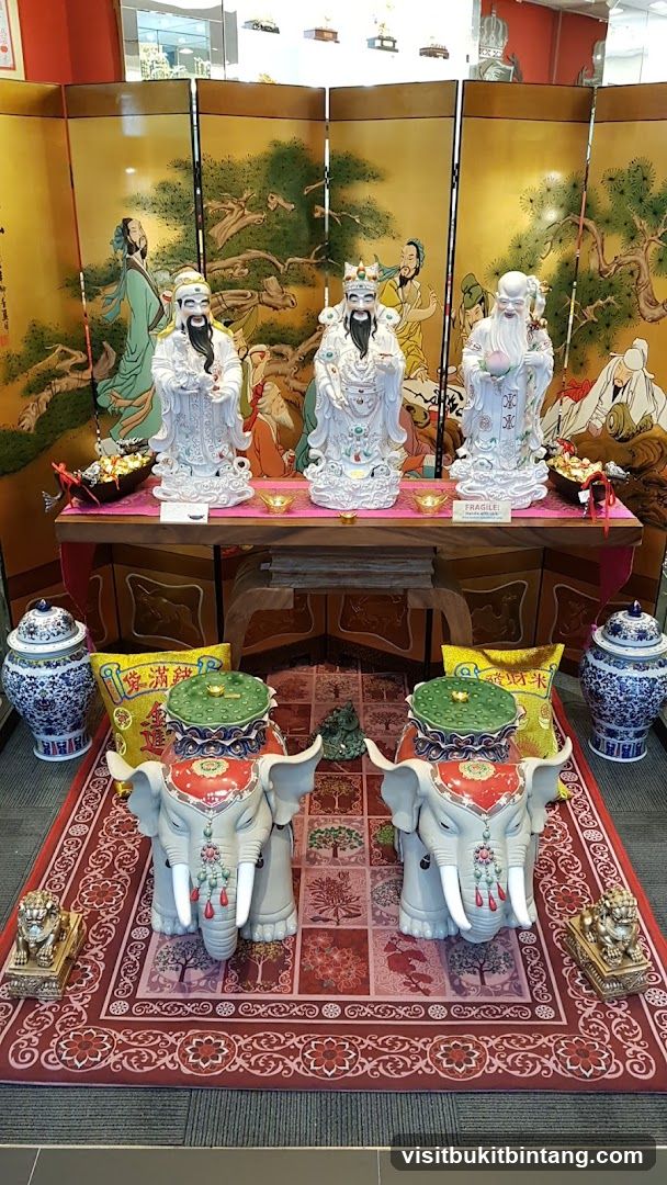 Three Wise Men Statues