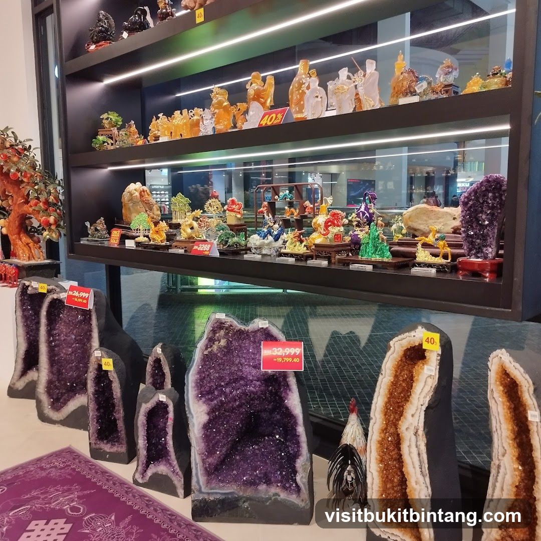 Display of decorative items and crystals