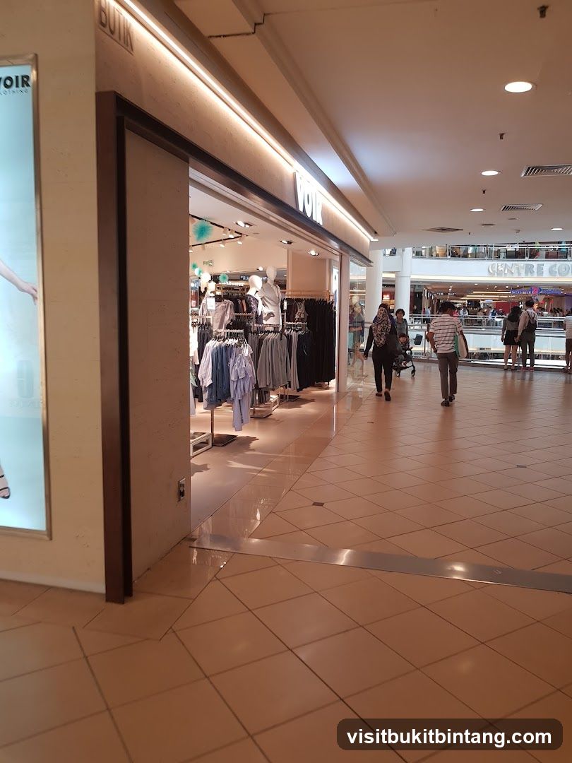VOIR Mid Valley Megamall