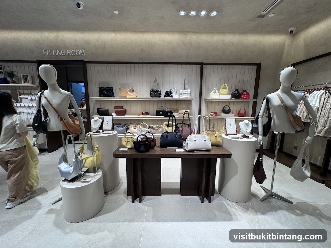 Handbag Display