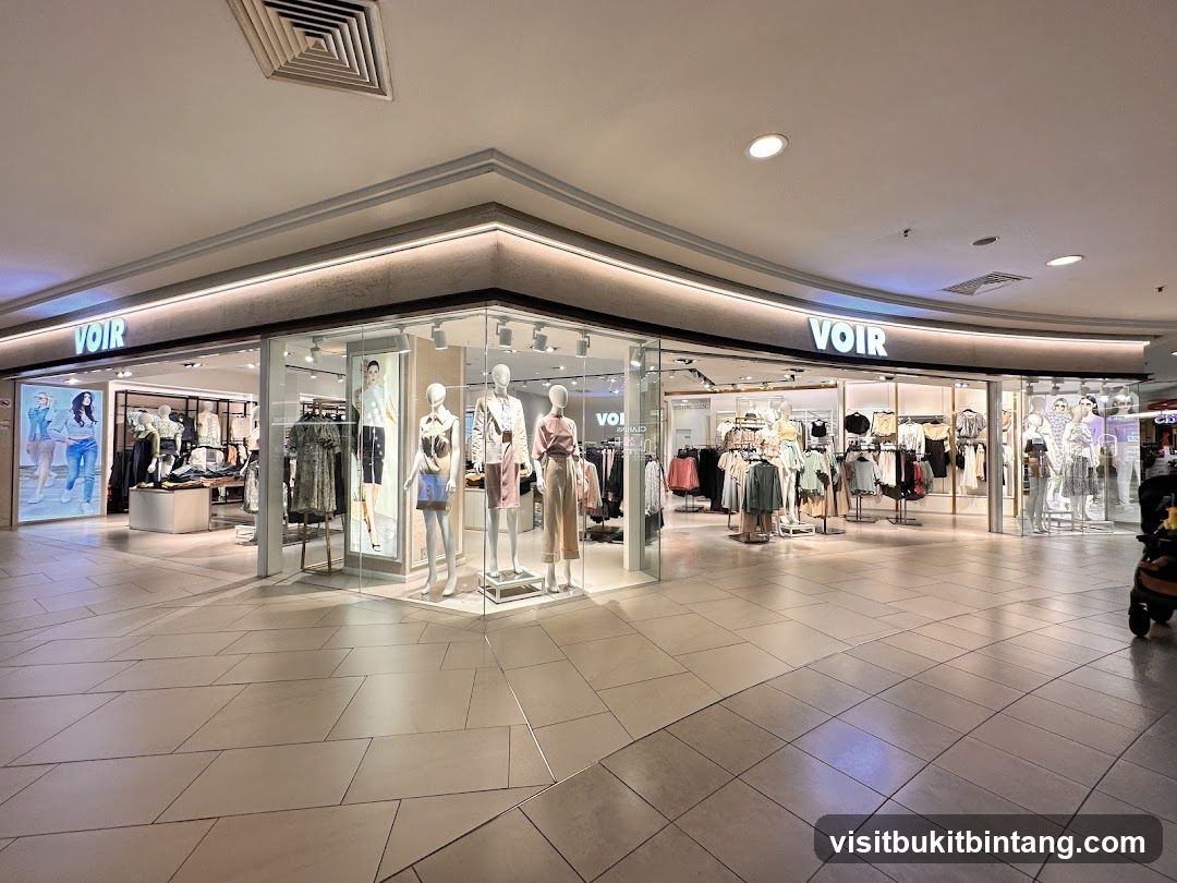 VOIR Storefront