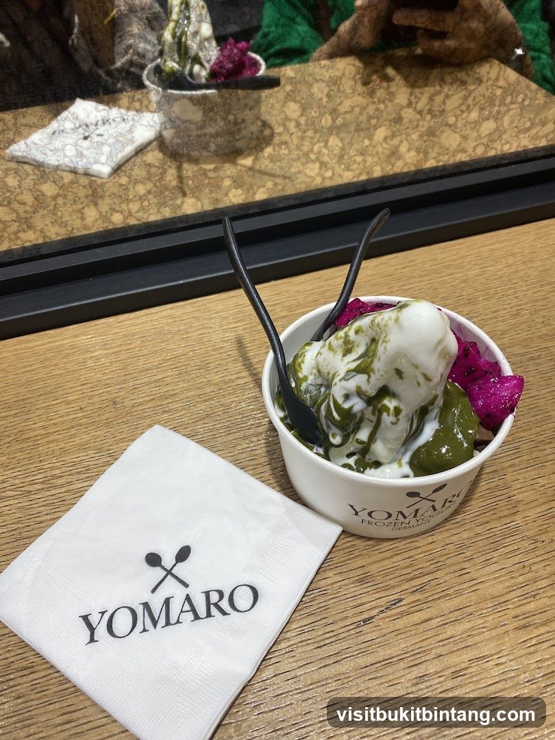 Frozen Yogurt with Dragon Fruit