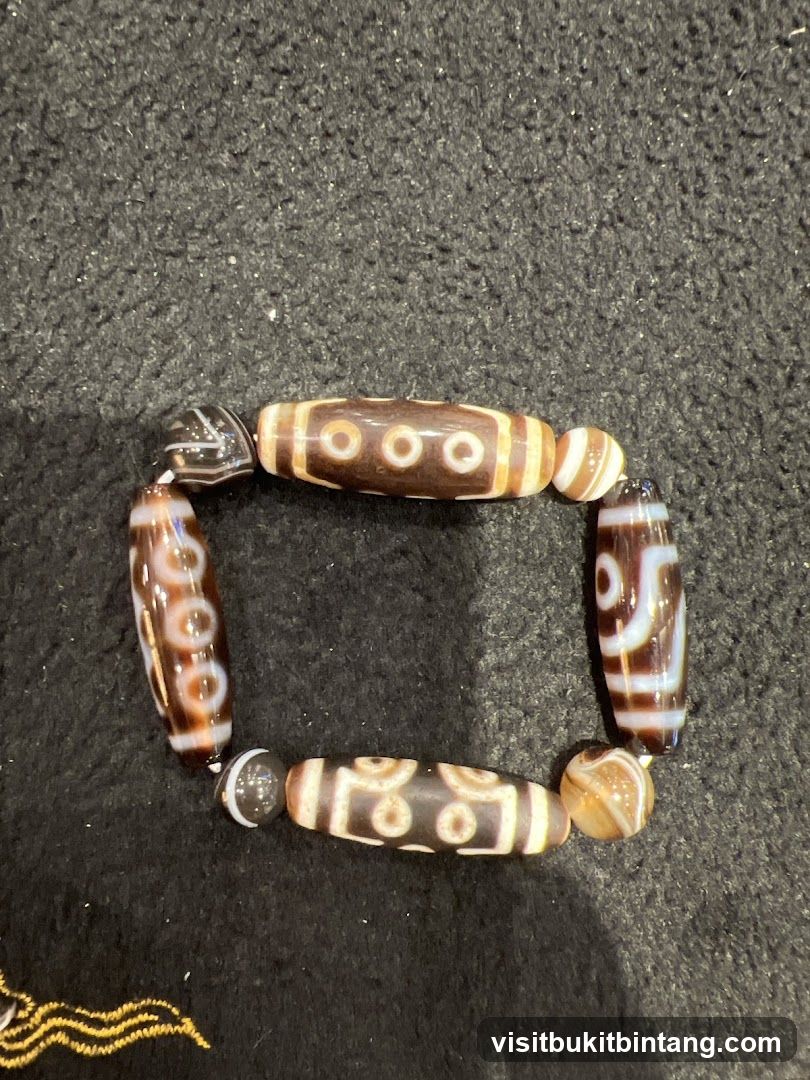 Bracelet with Dzi Beads