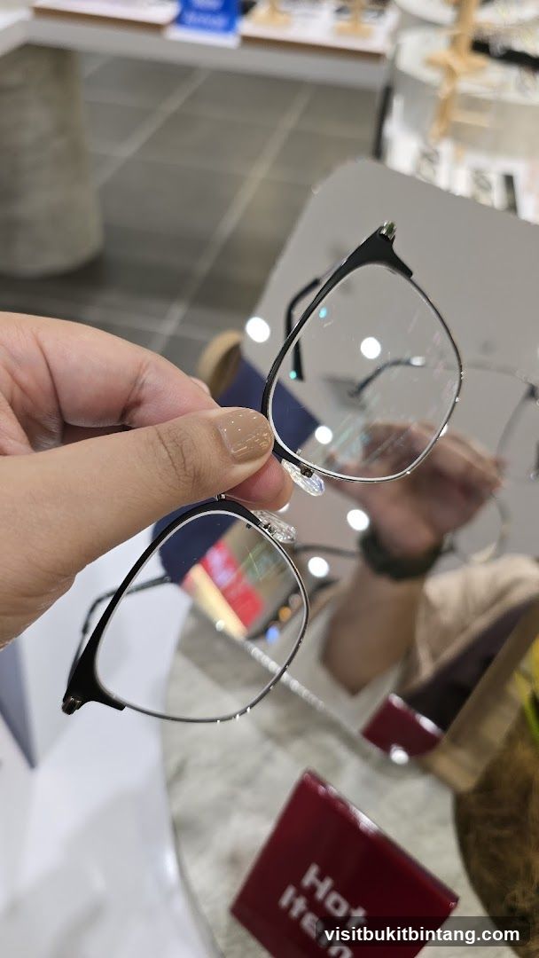 Eyeglasses