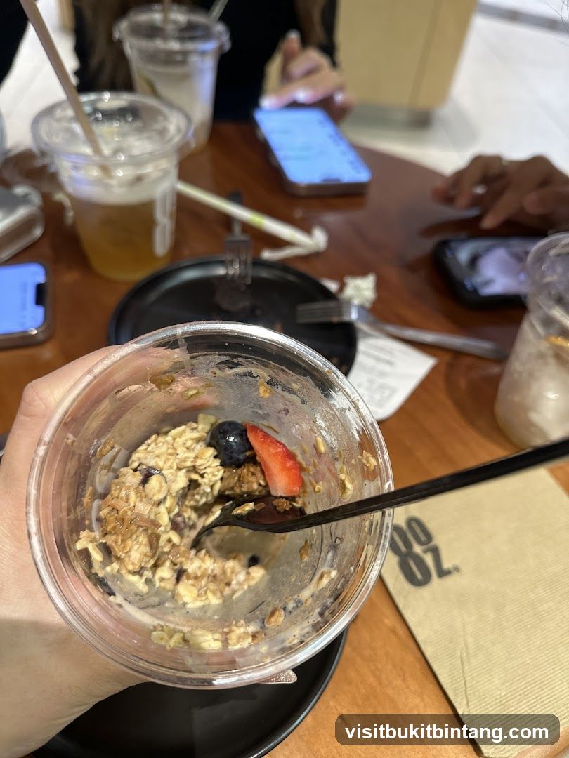 Oatmeal with Berries