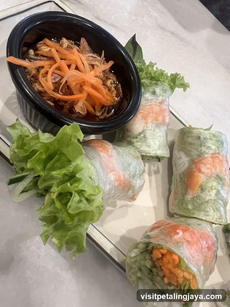 Spring Rolls with Dipping Sauce